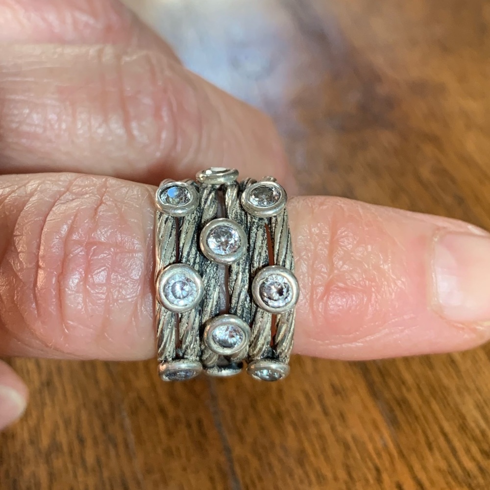 Ring - Picture 3 of 5